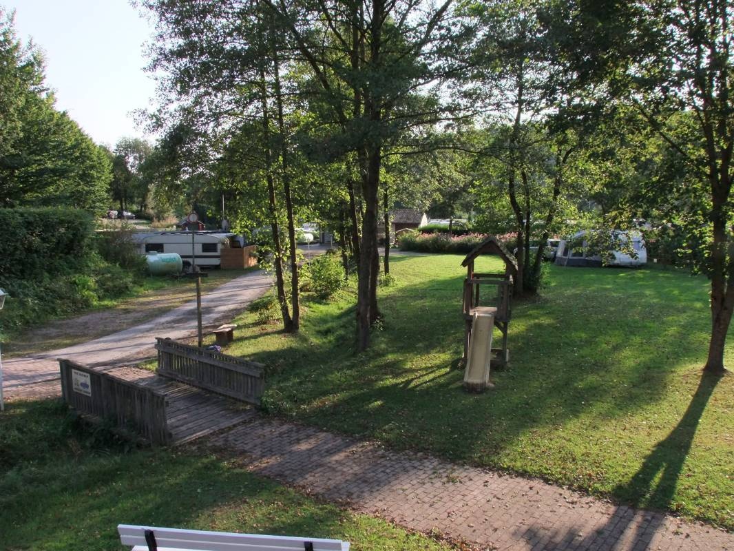 Campingplatz am Freizeitsee — Campingplatz in Uslar Schönhagen