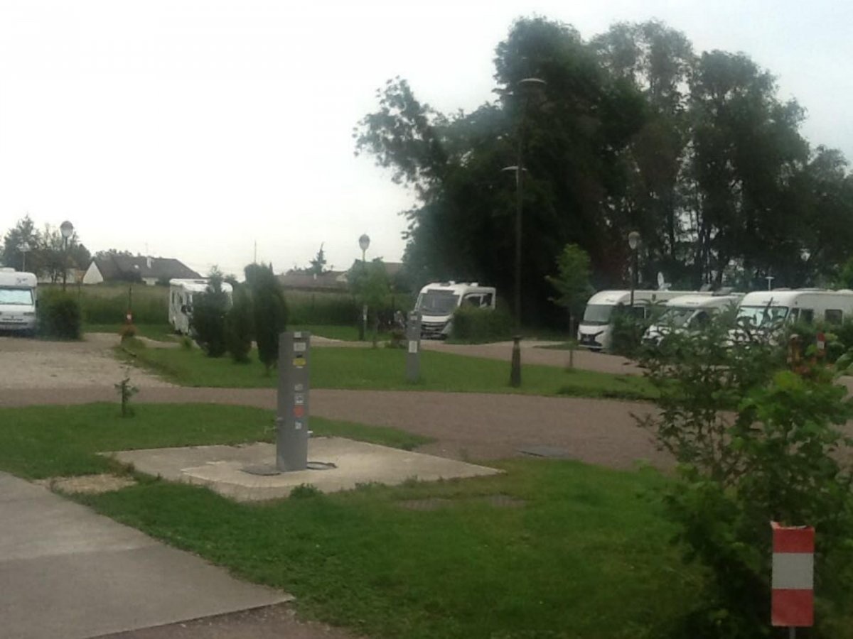 Stellplatz Éclaron-Braucourt-Sainte-Livière — Campervan Site in Éclaron-Braucourt-Sainte-Livière