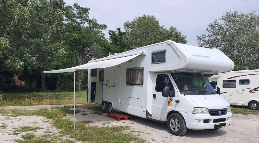 Aire Camping-Car Park — Bobilplass in Aramon