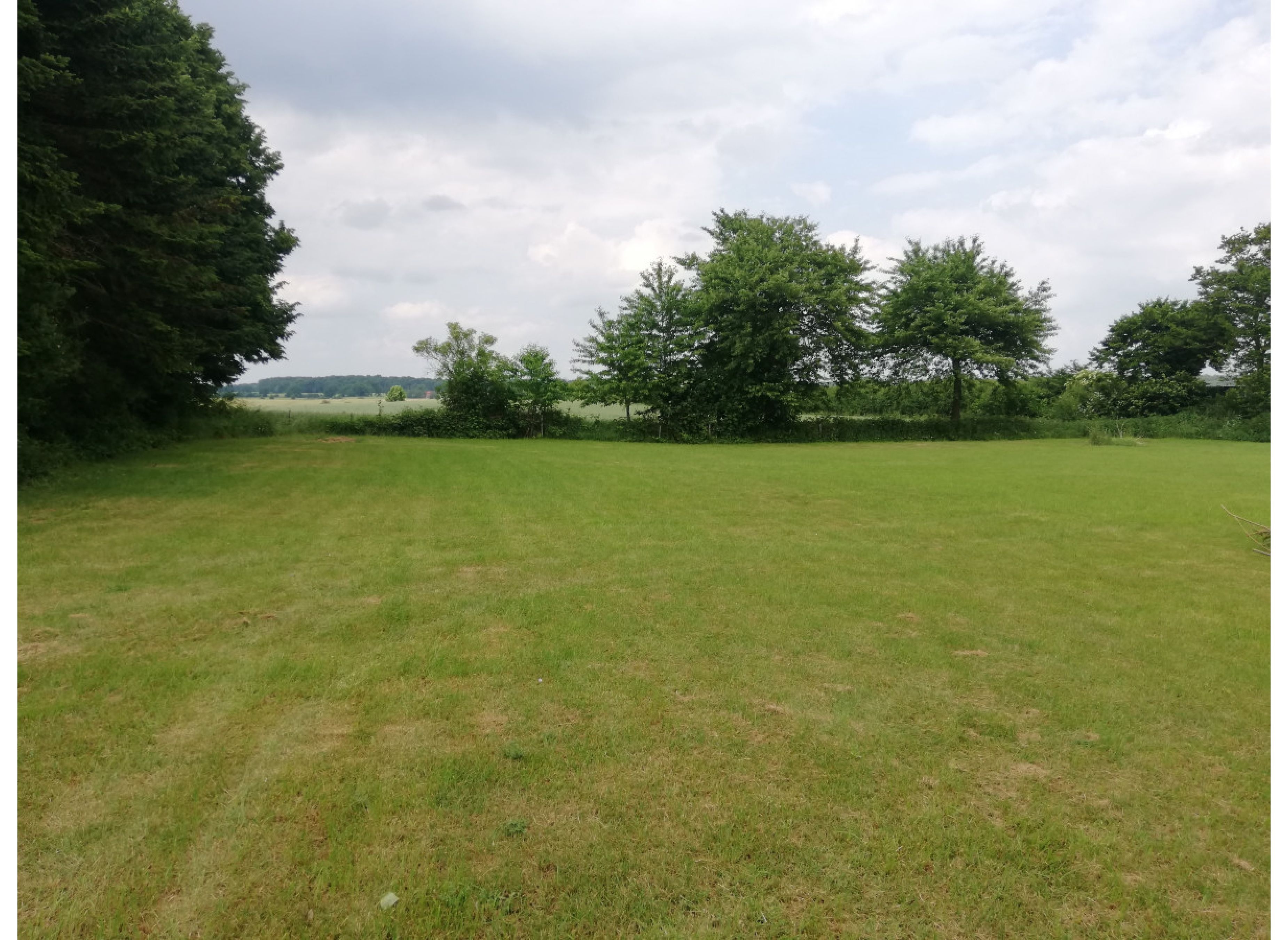 Wiese in der Schleswigholsteinischen Schweiz — Sítio para autocaravanas in Pronstorf