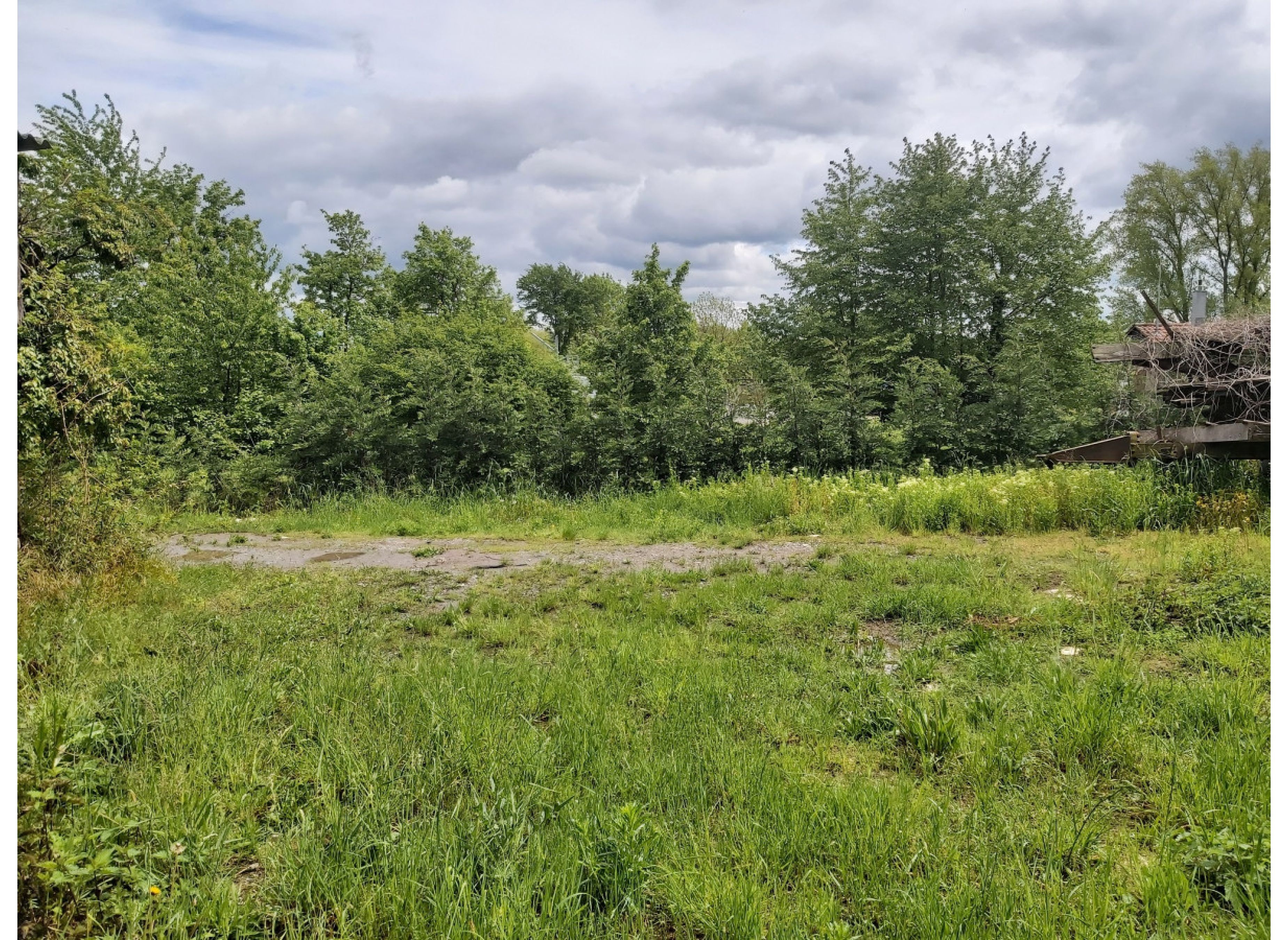 Alleinlage unterhalb der Weinberge, mit 220V, 100m zum Main (Fluss) — Karavan Sitesi in Dettelbach