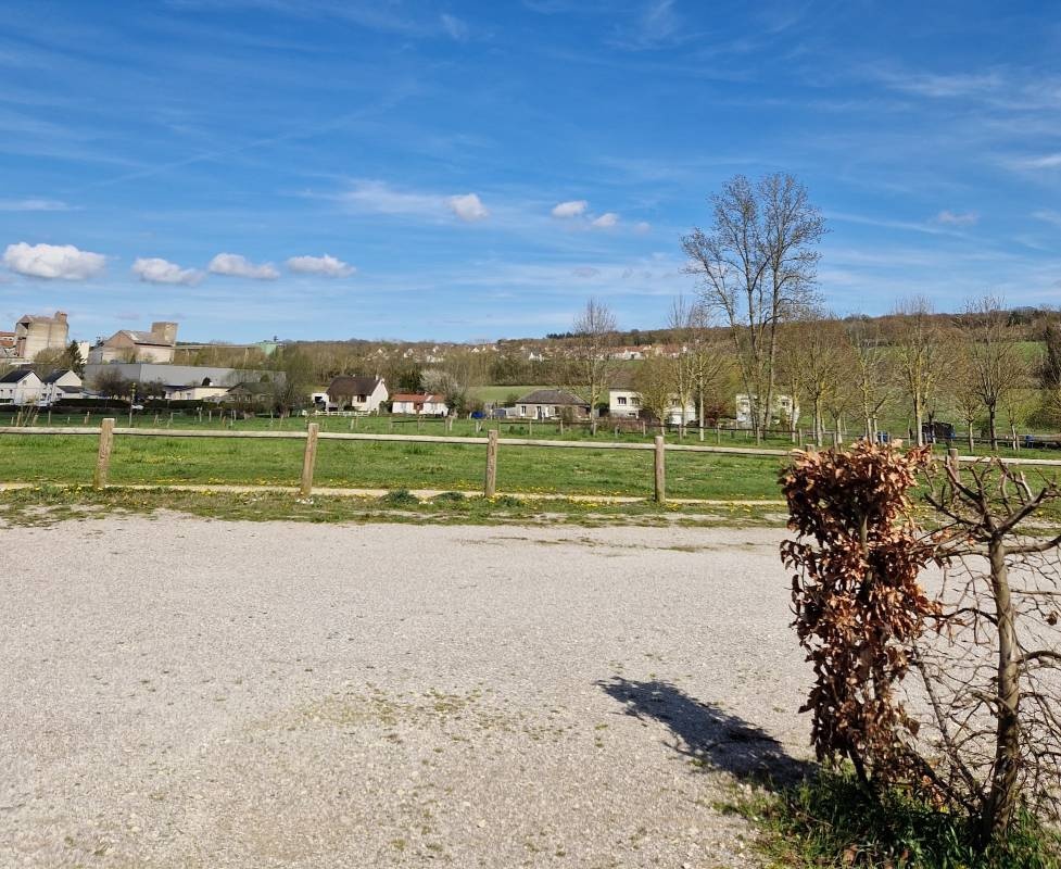 Stellplatz Ailly sur Noye — Campervan Site in Ailly-sur-Noye