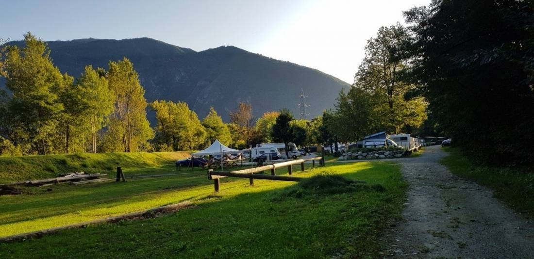 Camping Melezza — Місце для кемпінгу in Losone