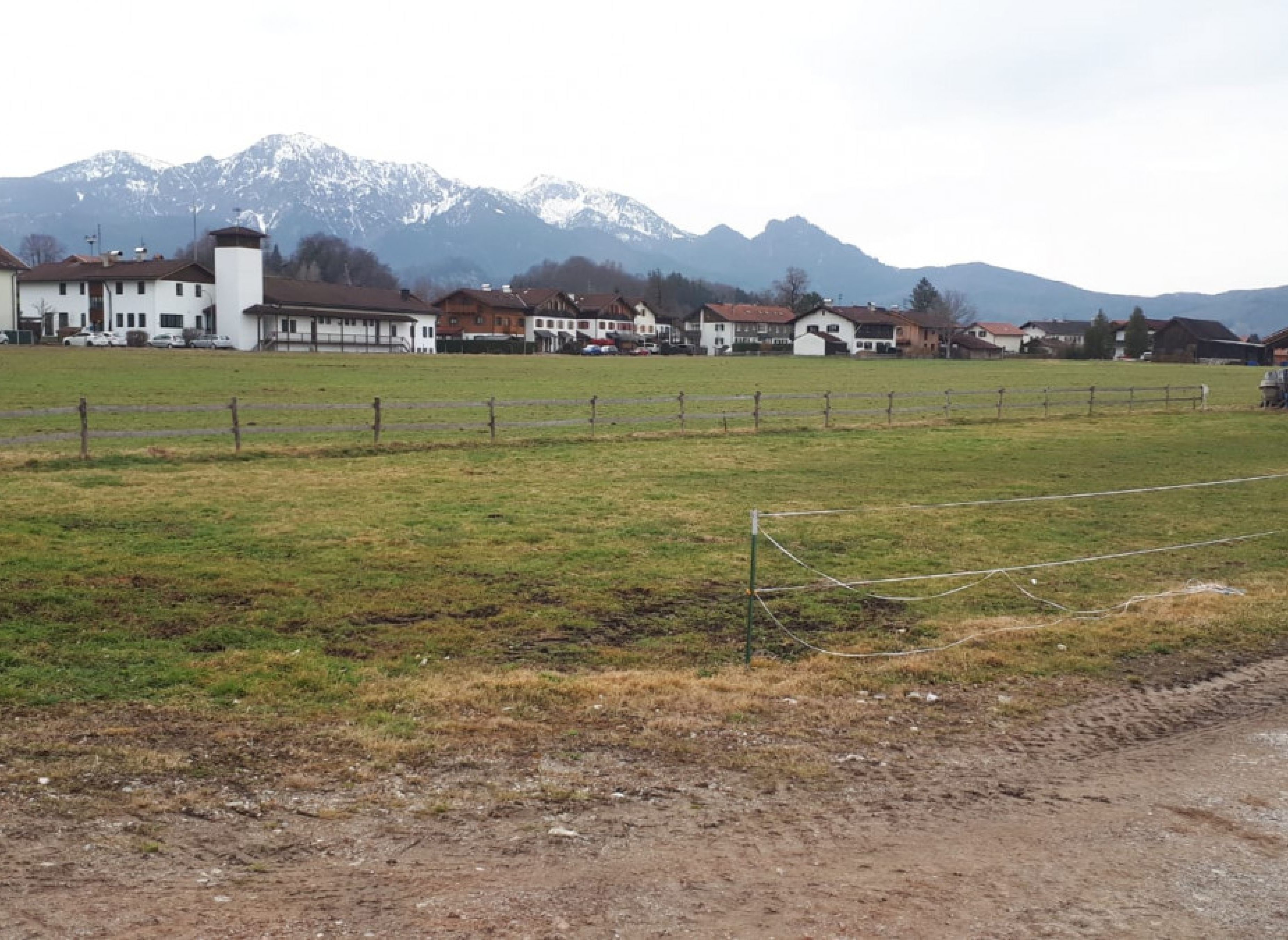 Camping Kochelsee-Wiese am Ortsrand in Kochel am See — Ställplats in Kochel am See