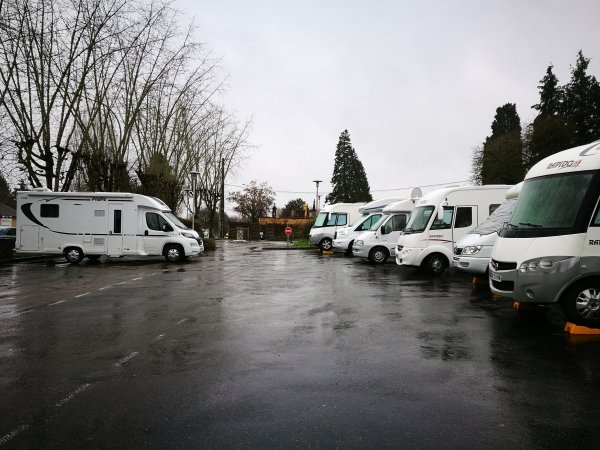 WoMo Stellplatz Sarlat-la-Canéda — Ställplats in Sarlat-la-Canéda