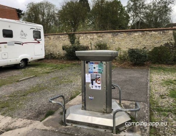 Stellplatz Saint-Nicolas-de-Port — Photo 3