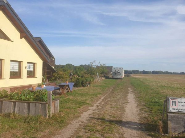 Stellplatz am Hotel Brandtsheide Wiesenburg — Zdjęcie 2