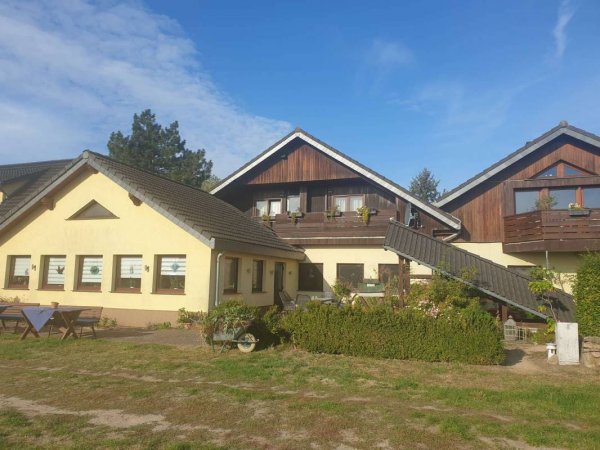 Stellplatz am Hotel Brandtsheide Wiesenburg — Zdjęcie 3
