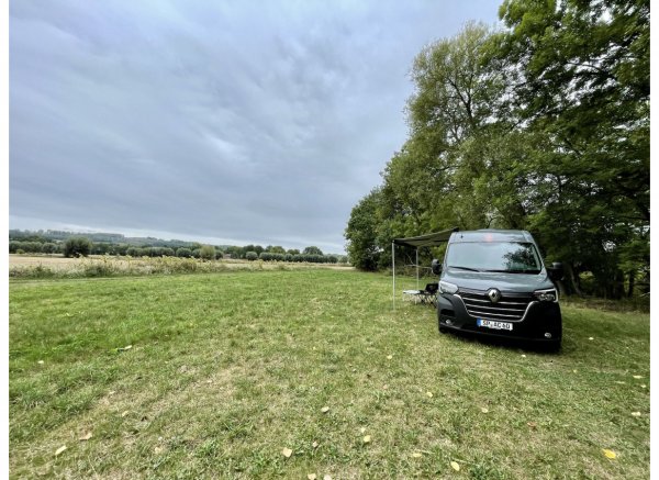 Idyllischer Stellplatz direkt am Flussufer #2 — Photo 2