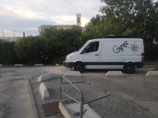 WoMo Stellplatz Beaucaire — Photo 3