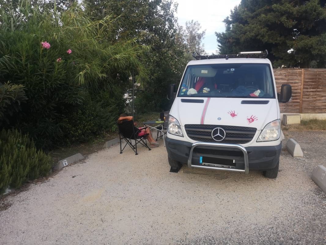 WoMo Stellplatz Beaucaire — Area Autocaravanas in Beaucaire