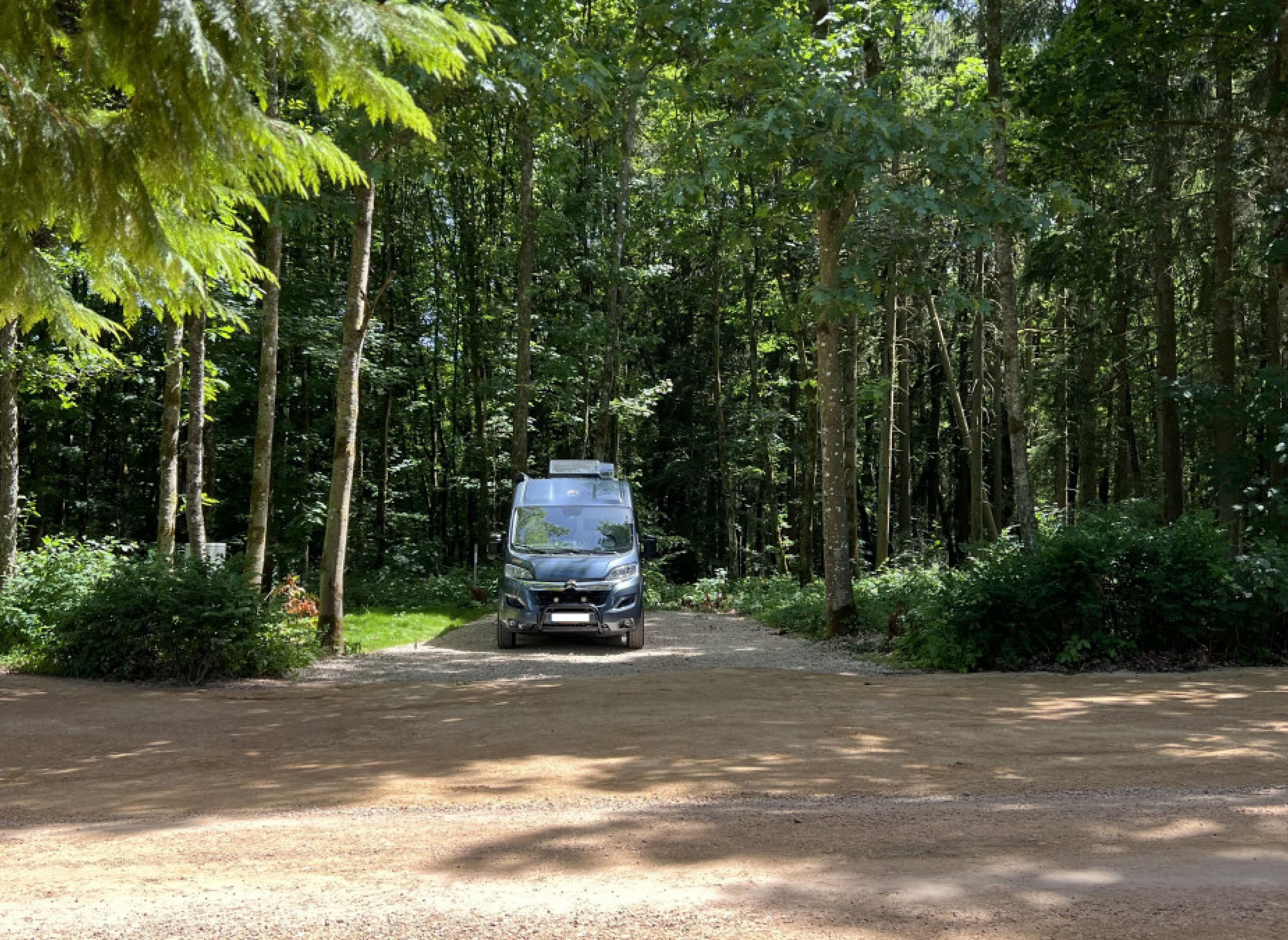 Wunderschöne Vulkaneifel mit schnellem Internet (W-LAN)  am Platz — Campervan Site in Mürlenbach