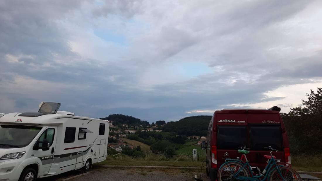 Aire Camping-Car Park — 露营车营地 in Violay