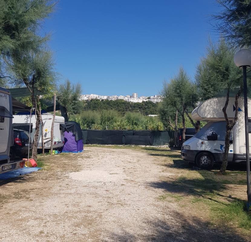 Sosta Camper Marina Piccola — Karavan Sitesi in Peschici FG