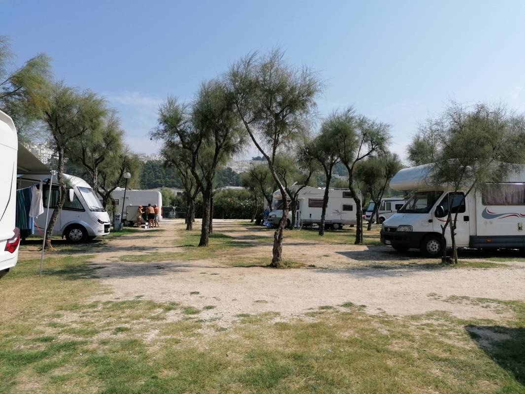 Sosta Camper Marina Piccola — Sp. parking dla kamperów in Peschici FG
