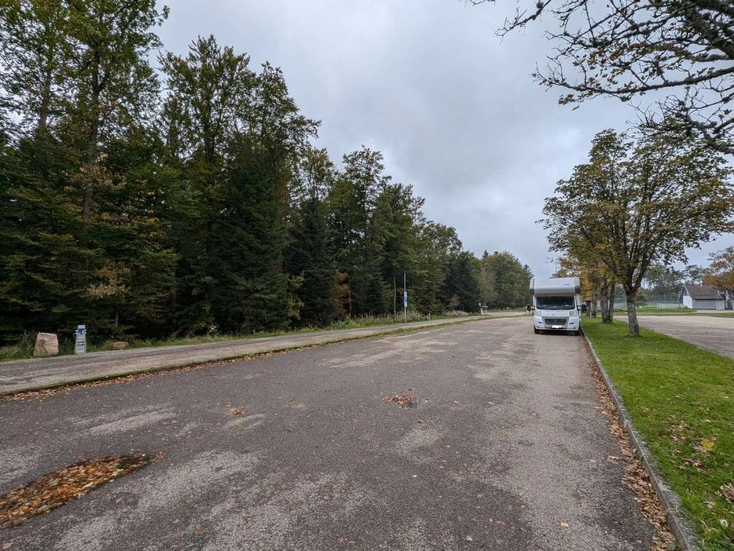 Stellplatz Dobel — Місце для кемперів in Dobel