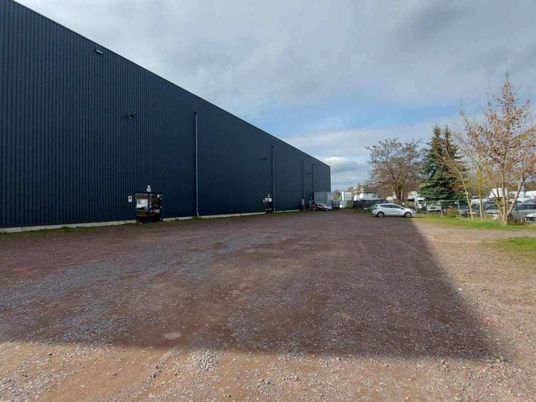 Sparkassen-Eisdom der Saale Bulls — Camperplaats in Halle (Saale)