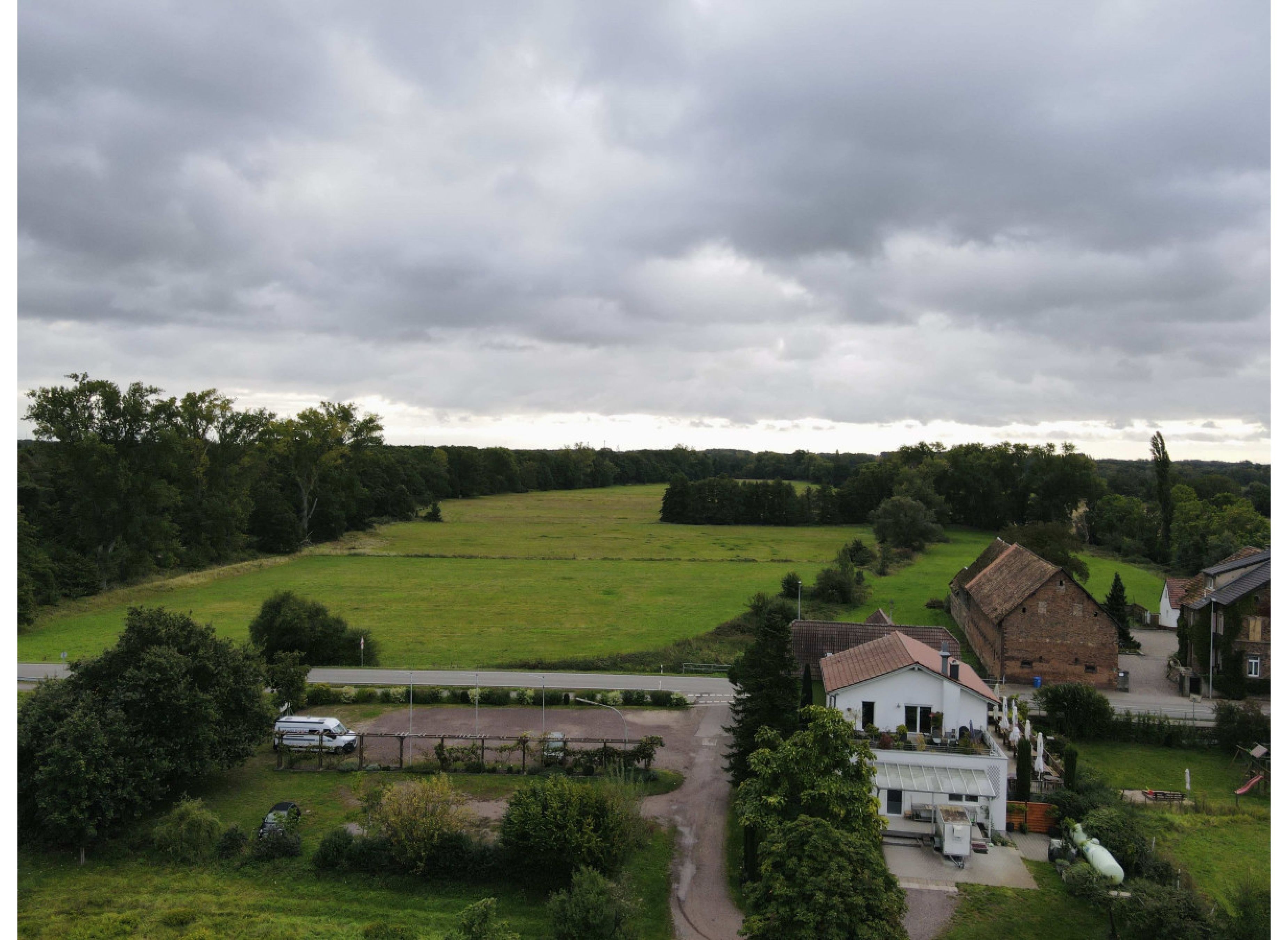 Stellplatz im Grünen Teil von Hassloch  #2 — Karavan Sitesi in Haßloch