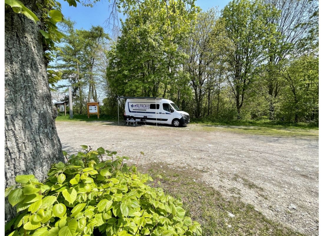 Idyllischer Stellplatz am Maschbach-Biotop in Borgentreich — Sp. parking dla kamperów in Borgentreich