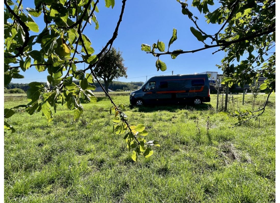 Im Apfelgarten mit Aussicht — Camperplaats in Griebelschied
