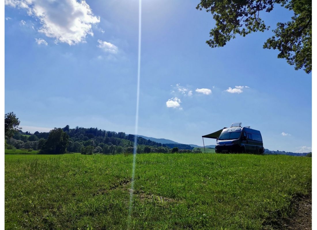 Ruhige Auszeit am Waldrand — Stellplatz in Grafenau