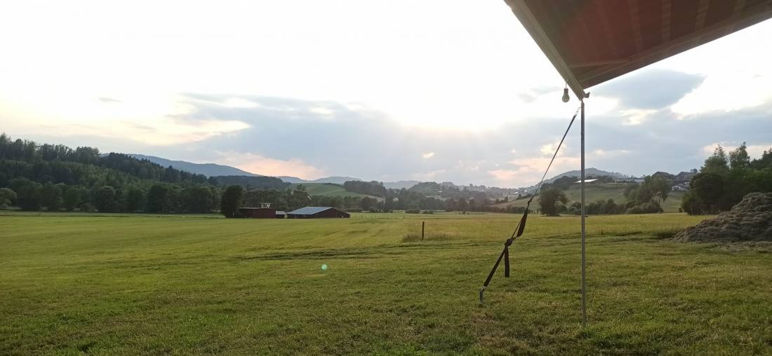 Ruhige Auszeit am Waldrand — Campervan Site in Grafenau