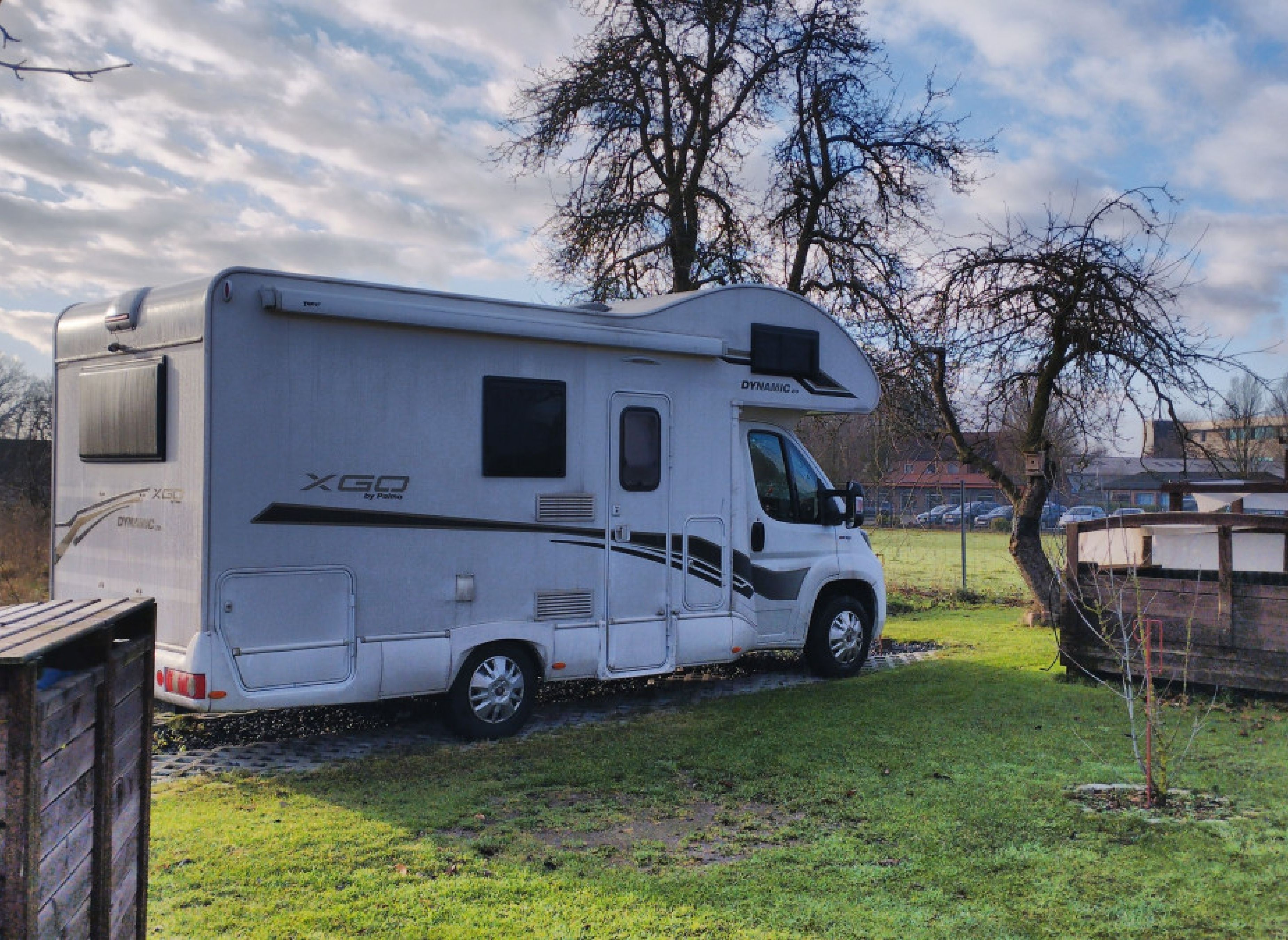 Einzelstellplatz zwischen Wiesen, in ruhiger Lage und Nähe altem Land — Stellplatz in Heeslingen