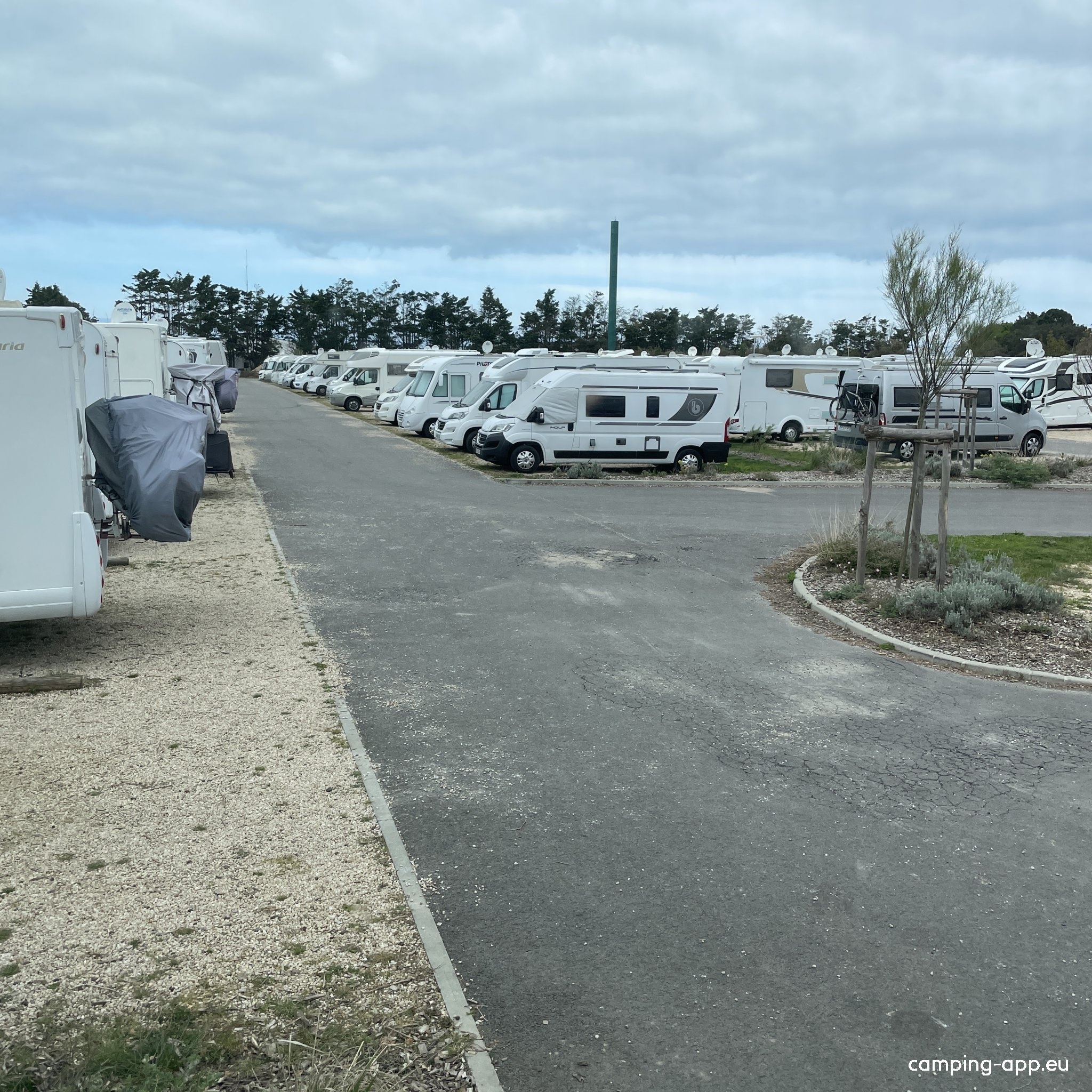 Camping-Car Park Noirmoutier-en-l’Île — Campervan Site in Noirmoutier-en-l’Île