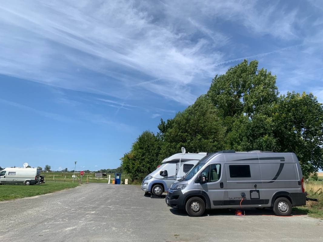 Stellplatz Pontorson — Sítio para autocaravanas in Pontorson