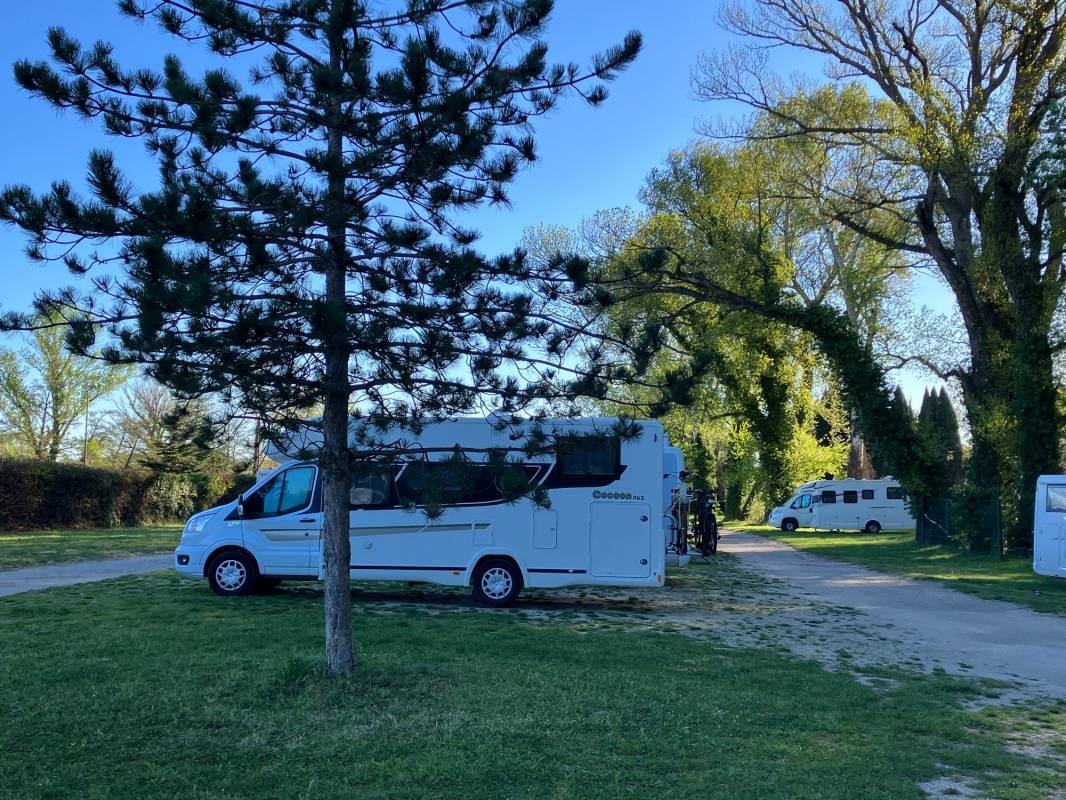 (geschlossen) Stellplatz Avignon — Sítio para autocaravanas in Avignon