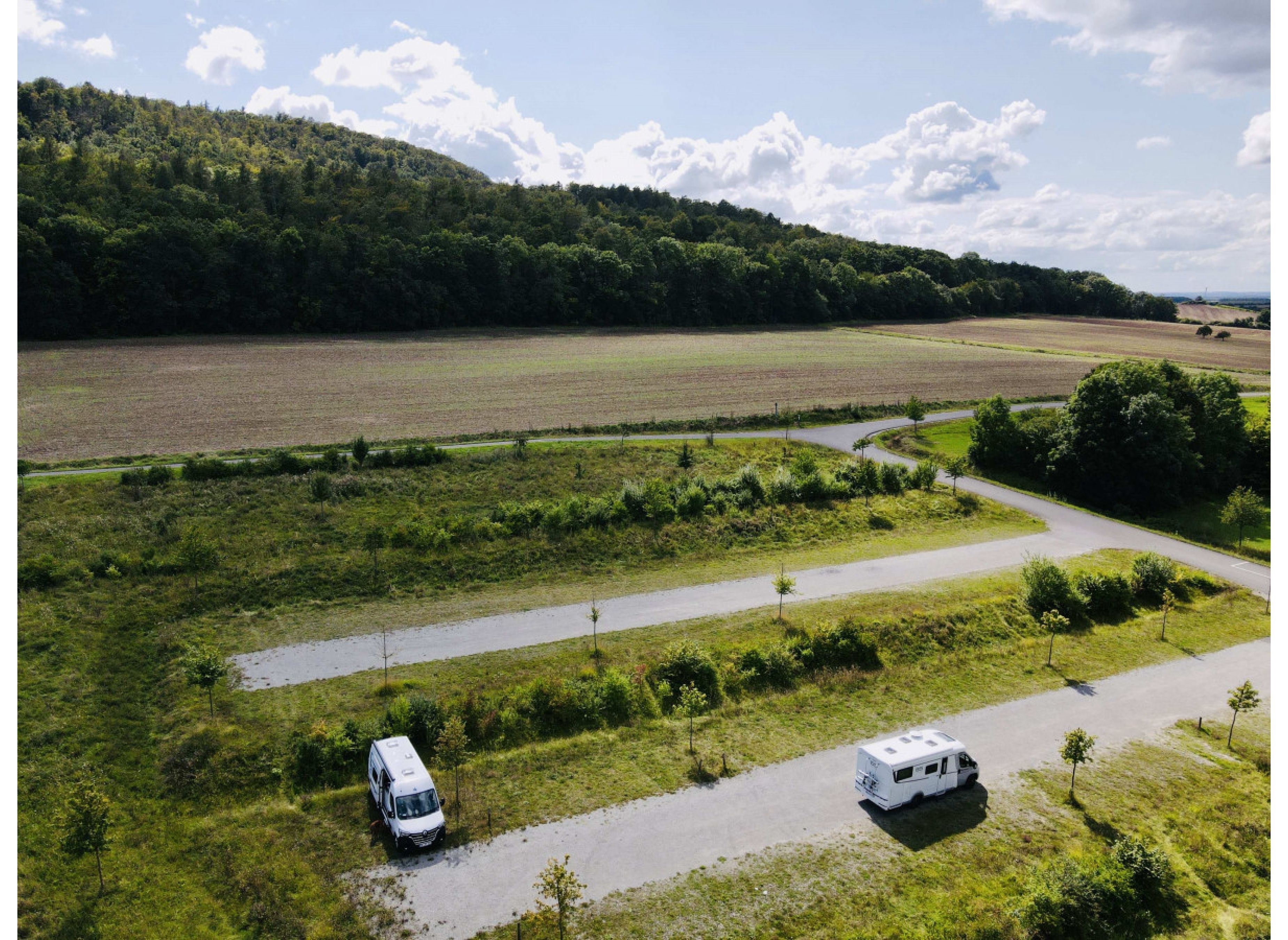 Befestigter Platz - Camping in Handthal — Area Autocaravanas in Oberschwarzach