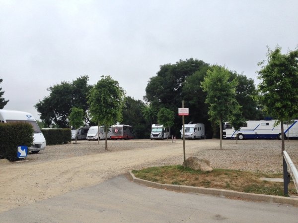 Stellplatz Baden — Camperplaats in Baden