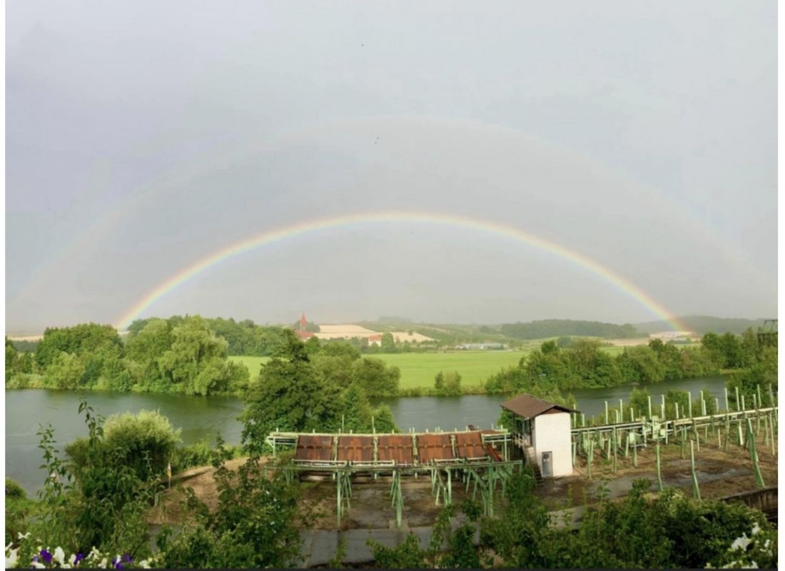 Idyllischer Stellplatz auf der Wipfelder Maininsel #1 — Karavan Sitesi in Wipfeld