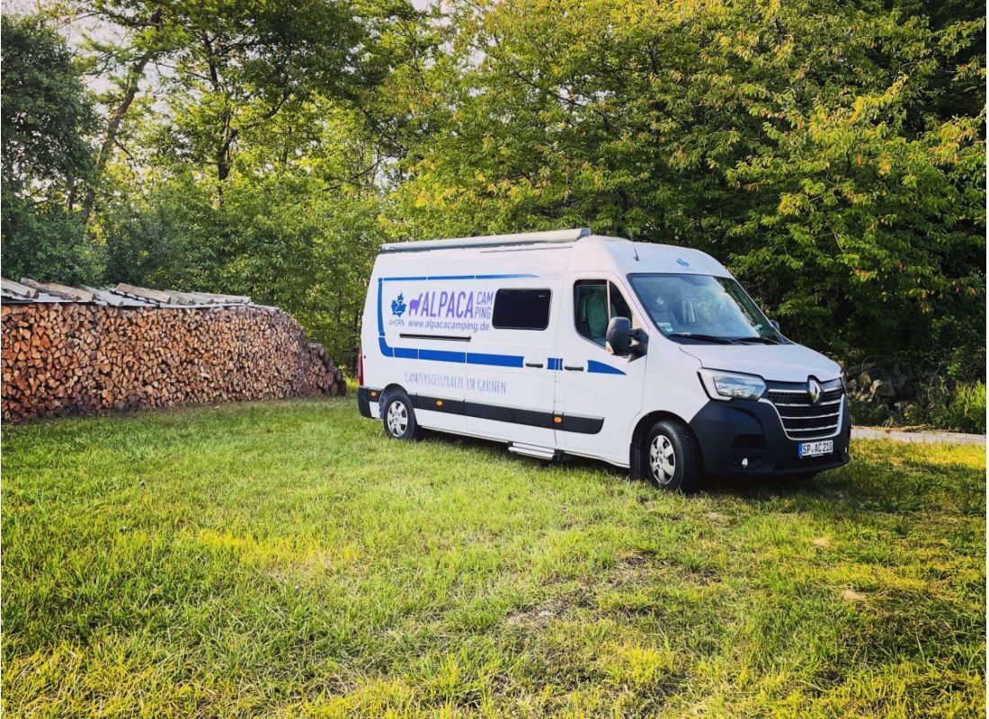 Am Fuße des Sodenbergs — Area Autocaravanas in Karsbach