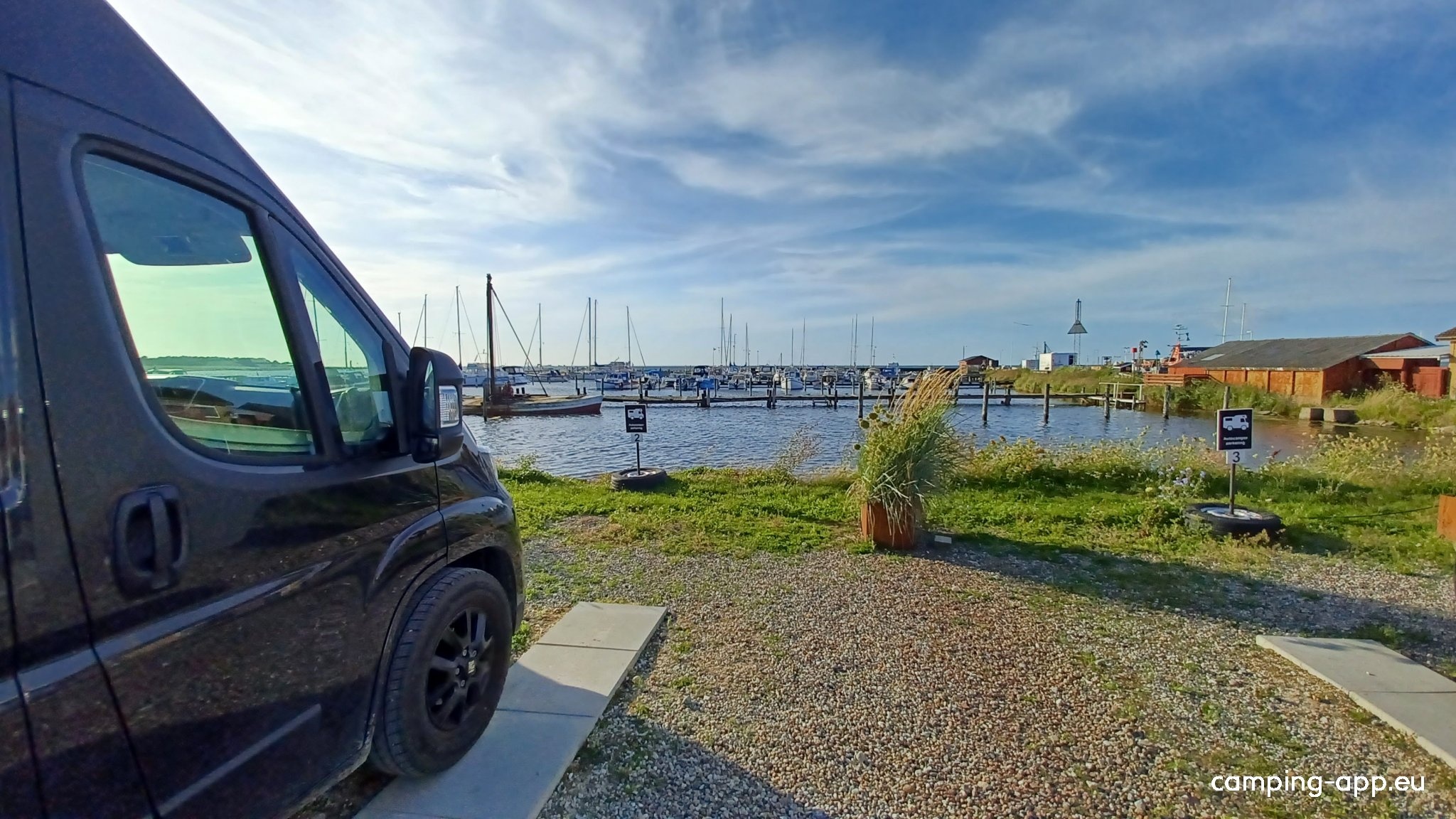 Langø Jachthafen — Karavan Sitesi in Langø