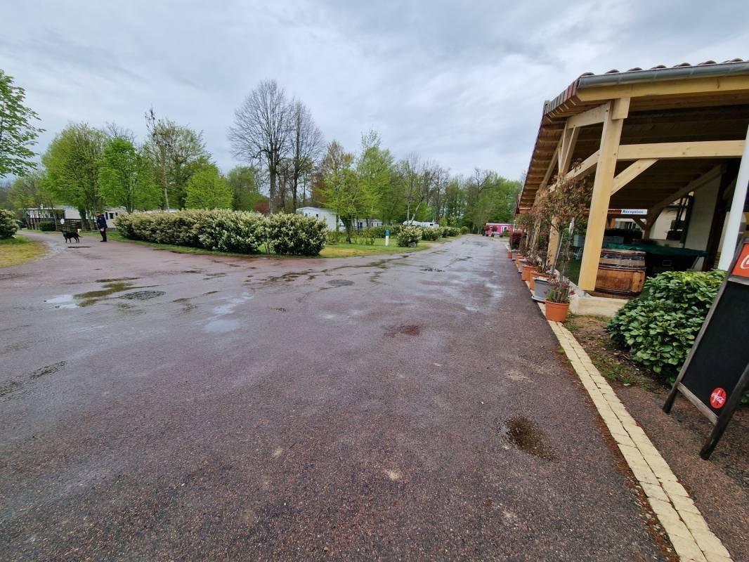 Yelloh Camping en Champagne — Cámping in Éclaron-Braucourt-Sainte-Livière