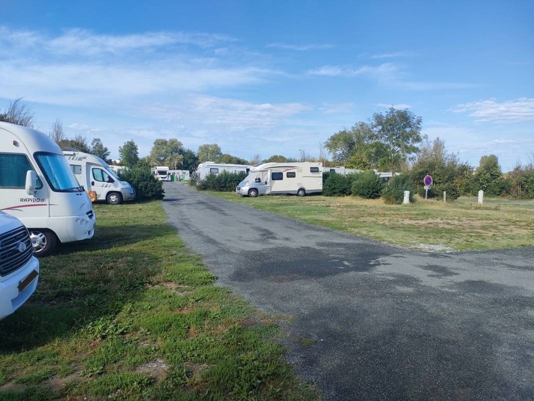 Camping-Car Park Châtelaillon-Plage — Area Autocaravanas in Châtelaillon-Plage
