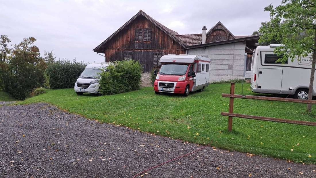 Wohnmobil Stellplatz Spechtenhof — Ställplats in Dierikon