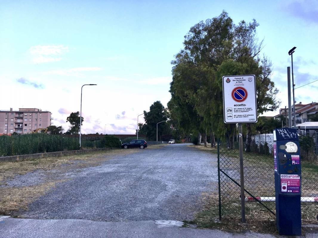 Stellplatz San Bartolomeo al Mare — Karavan Sitesi in San Bartolomeo al Mare