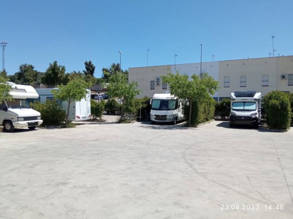 Wohnmobil Stellplatz Caballeros — Photo 3