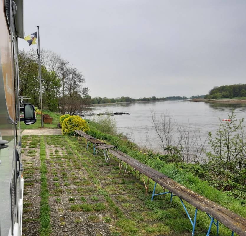 Ruderclub Wittenberg — Sp. parking dla kamperów in Lutherstadt Wittenberg