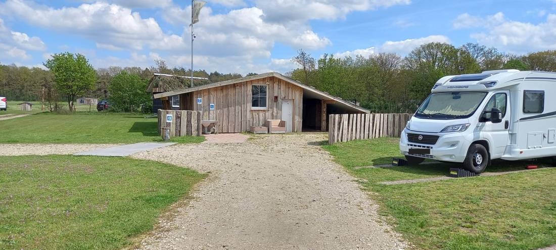 Hoeve Twente — 露营车营地 in Heythuysen