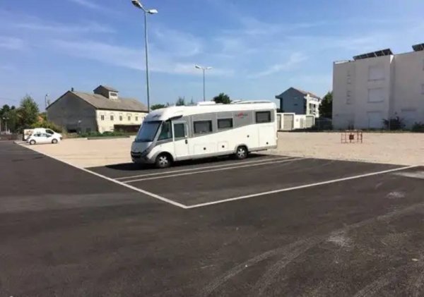 Aire Camping-Car Park Wissembourg — Foto 3