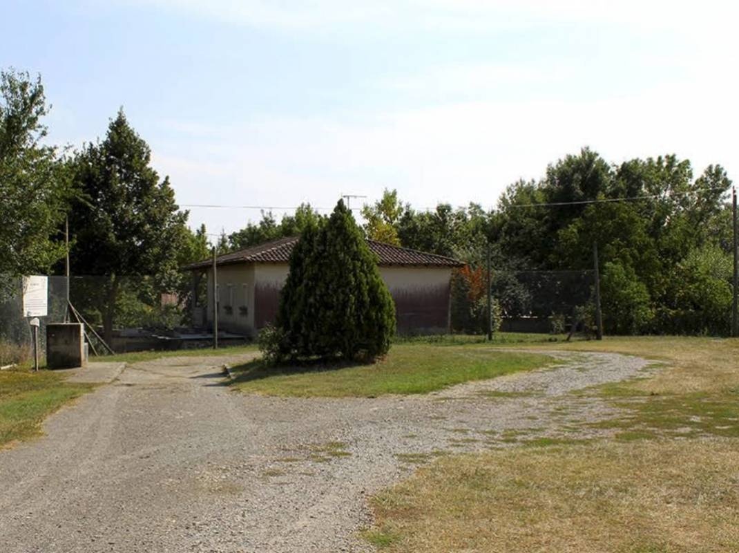 WoMo Stellplatz Cadours — Ställplats in Cadours