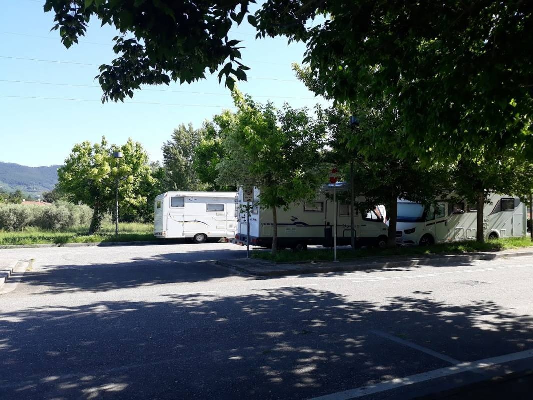 Area Sosta Vicopisano — Bobilplass in Vicopisano
