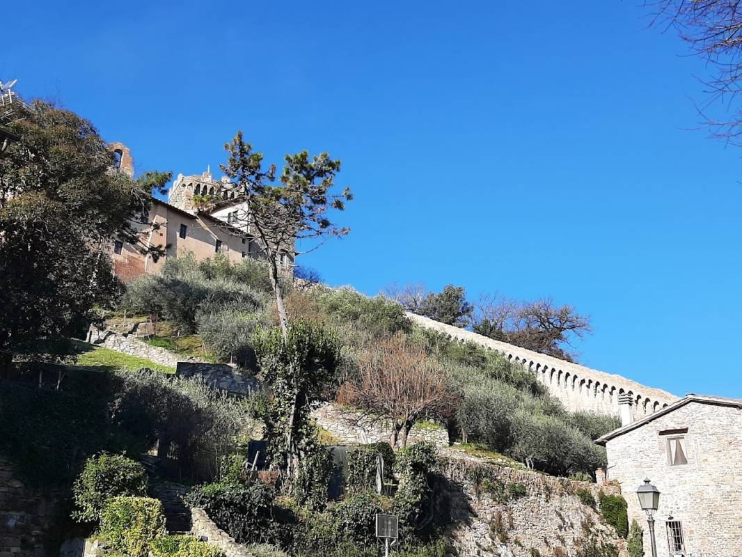Area Sosta Vicopisano — Campervan Site in Vicopisano