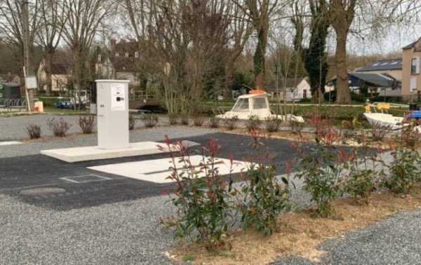 Aire Camping-Car Park Nemours — Foto 3