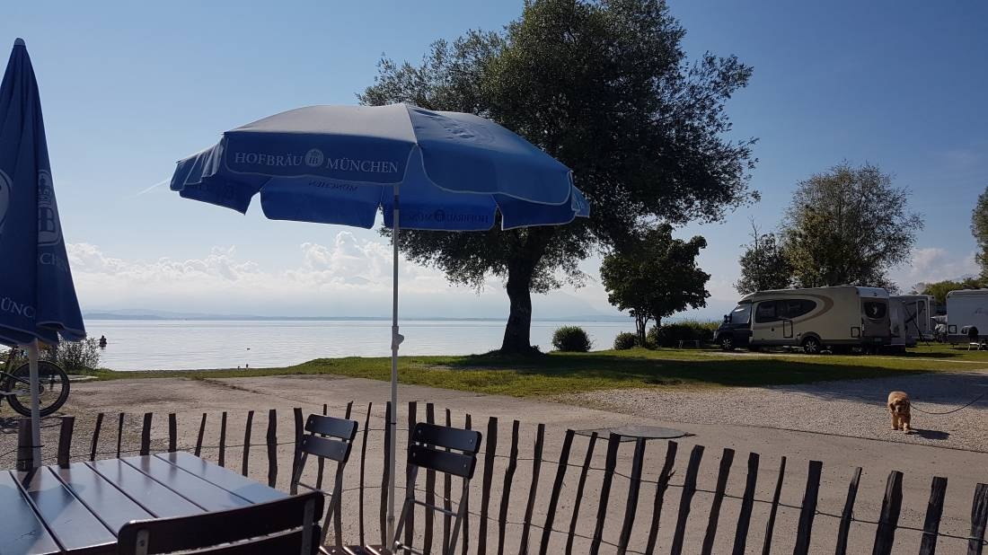 Chiemsee Camping Lambach — Area da campeggio in Seeon-Seebruck