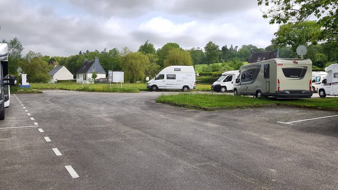 Stellplatz Plélauff — Camperplaats in Plélauff