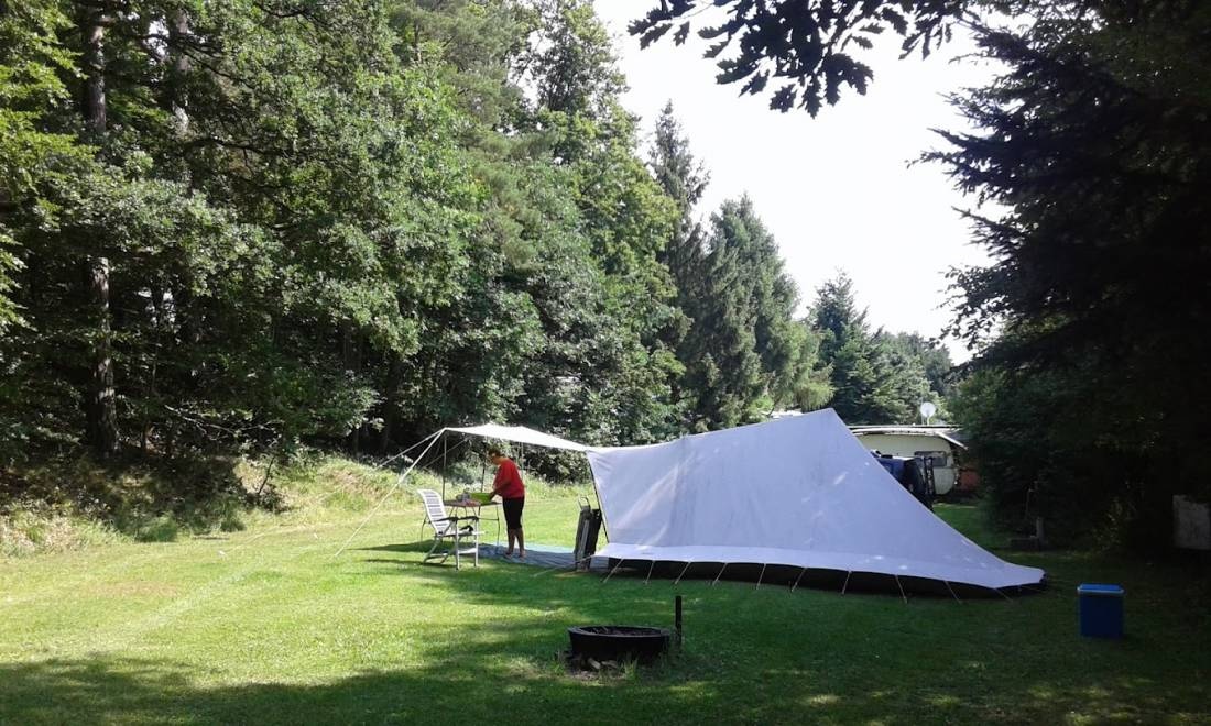 Camping Hinterland — Campingplatz in Steffenberg